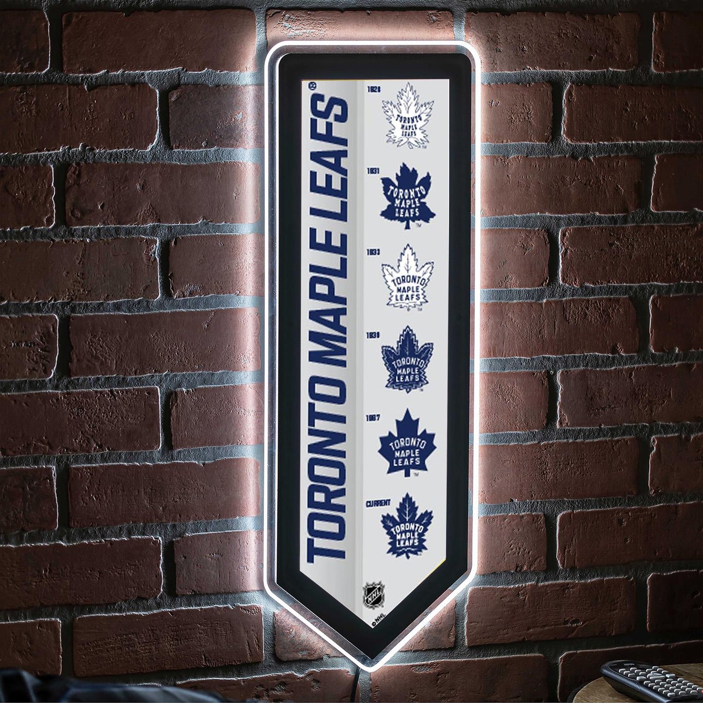 NHL LED Team Pennant Logo Light Sign